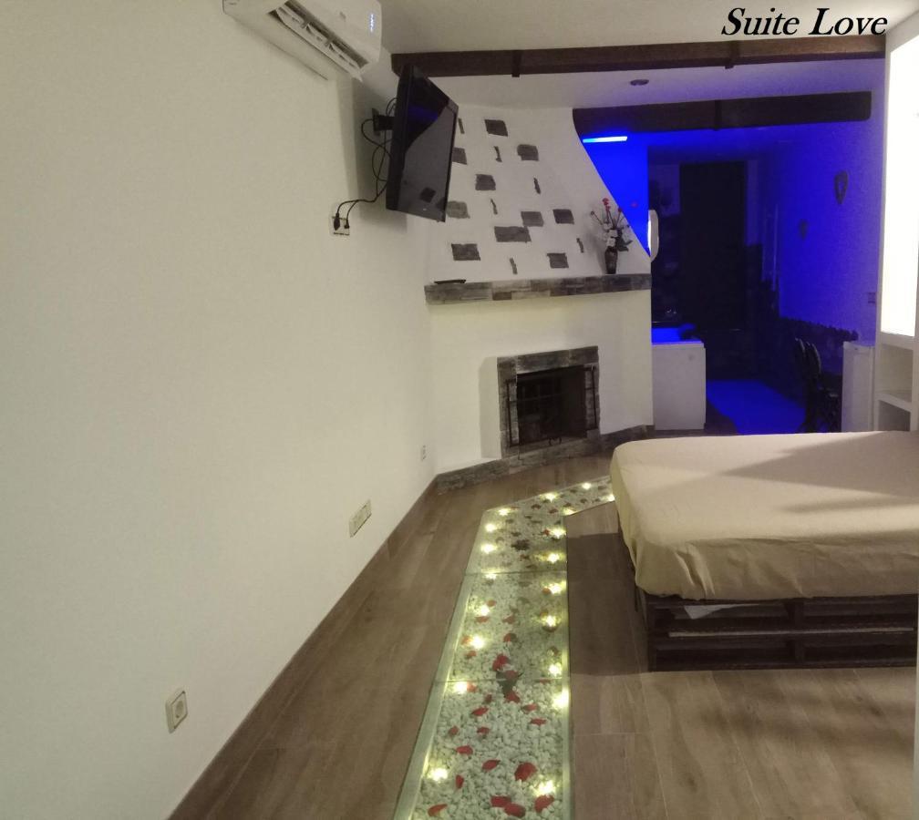 Suite Love Jacuzzi  Uceda Exterior foto